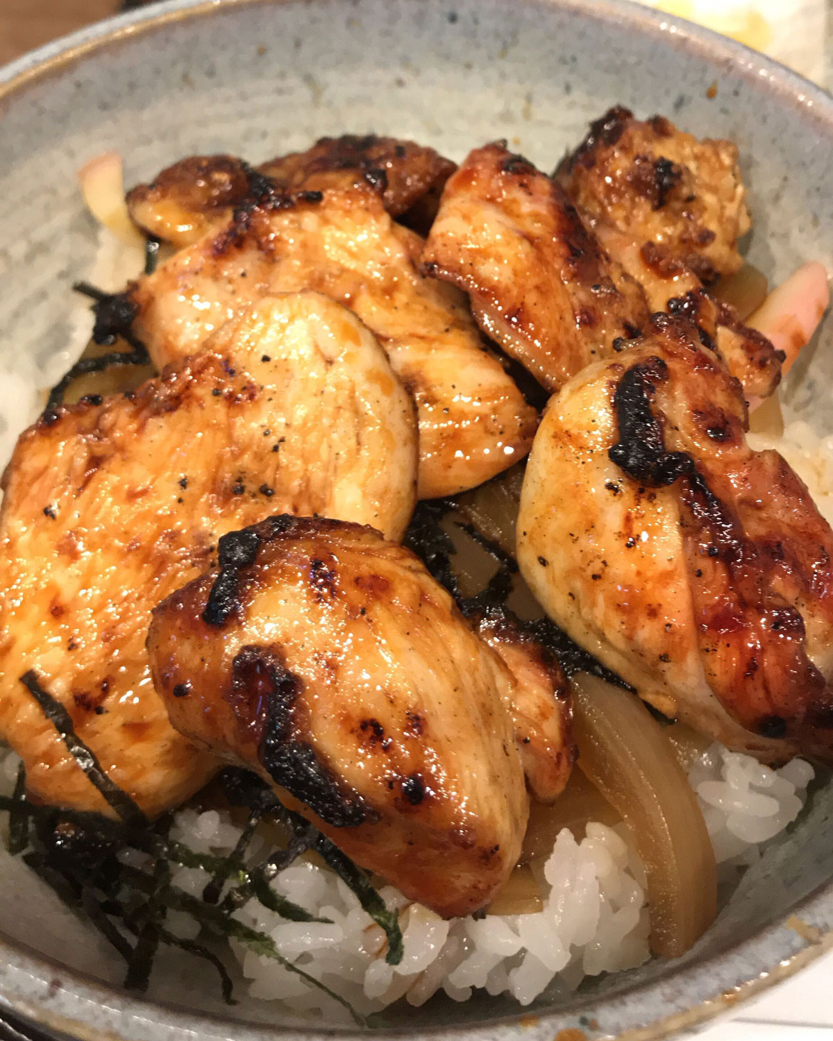 鳥鳥鳥　焼き鳥丼アップ