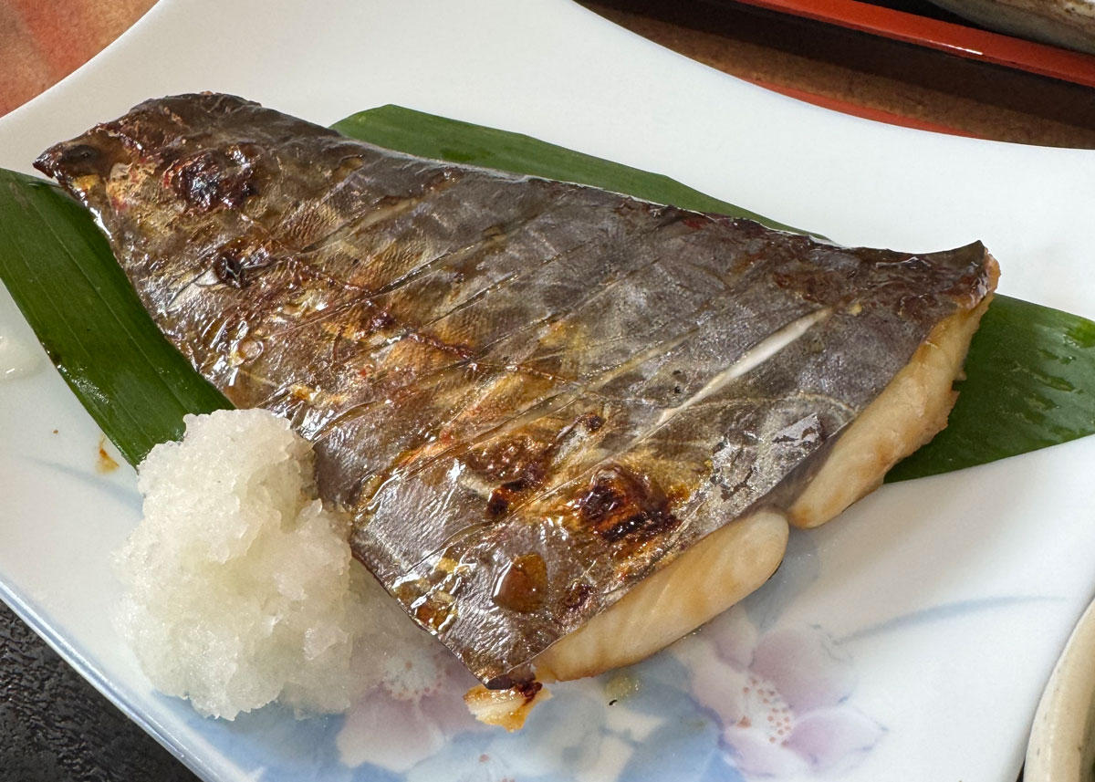 ごはん屋杉　鰆定食の鰆